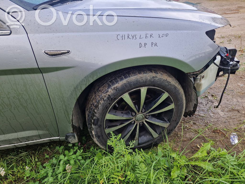 Chrysler 200 Sparnas 