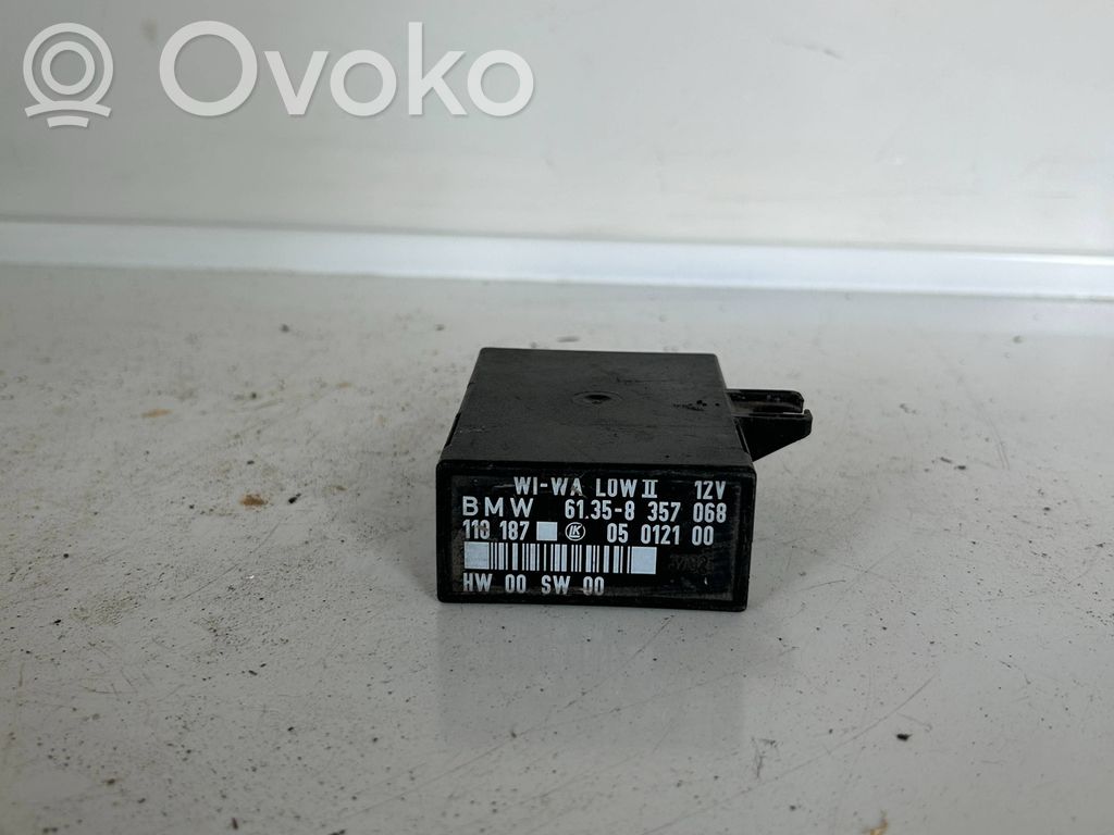 Window wiper relay   8357068