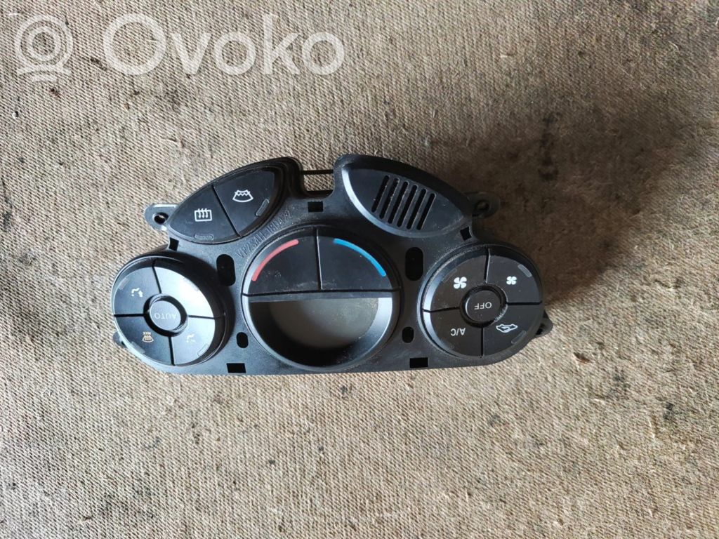 Ford C-MAX I Climate control unit 