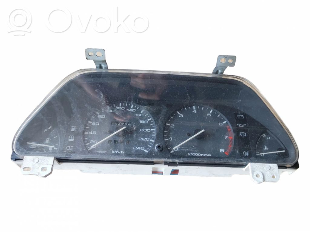 Mazda 323 F Speedometer (instrument cluster) 