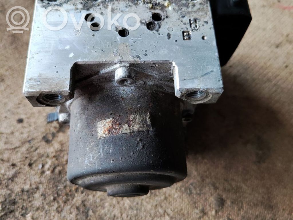 Bomba de ABS   GJ6E437A0