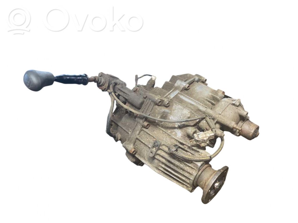 Gearbox transfer box case