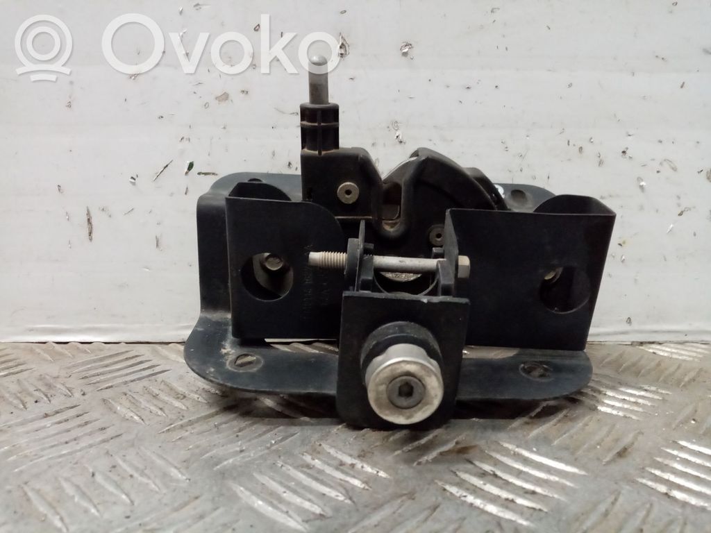 Zaczep bagażnika   2T1416774AA