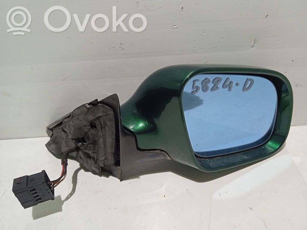 Audi A4 S4 B5 8D Elektryczne lusterko boczne drzwi przednich 