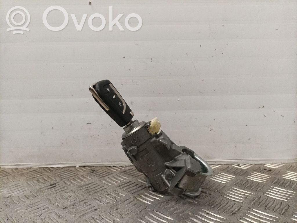 Toyota Verso Užvedimo spynelė 