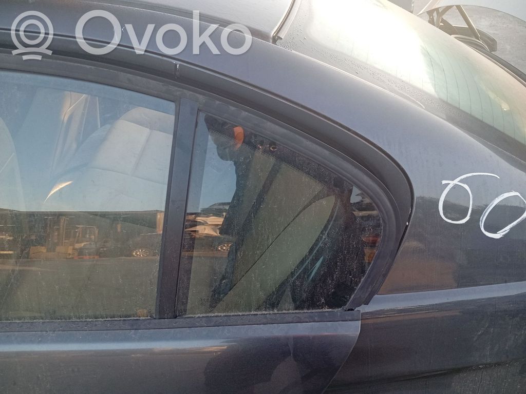 BMW 3 E46 Vidrio lateral trasero 
