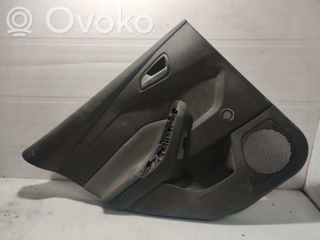 Ford Focus Apšuvums aizmugurējām durvīm 
