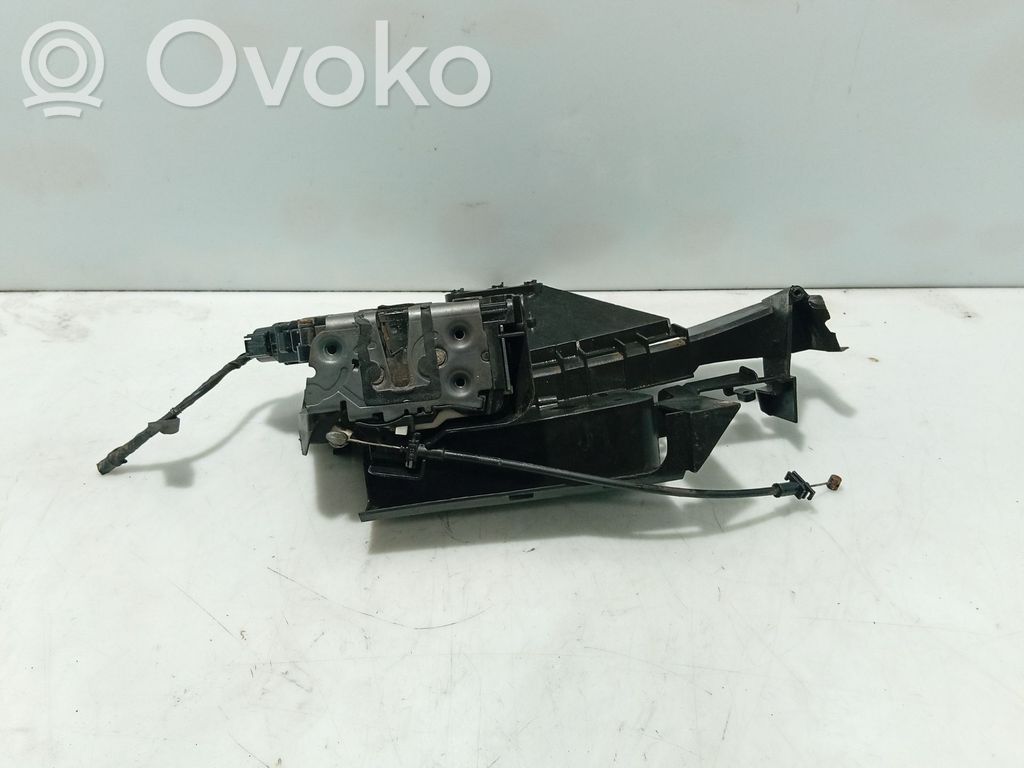 Ford Focus Front door lock 