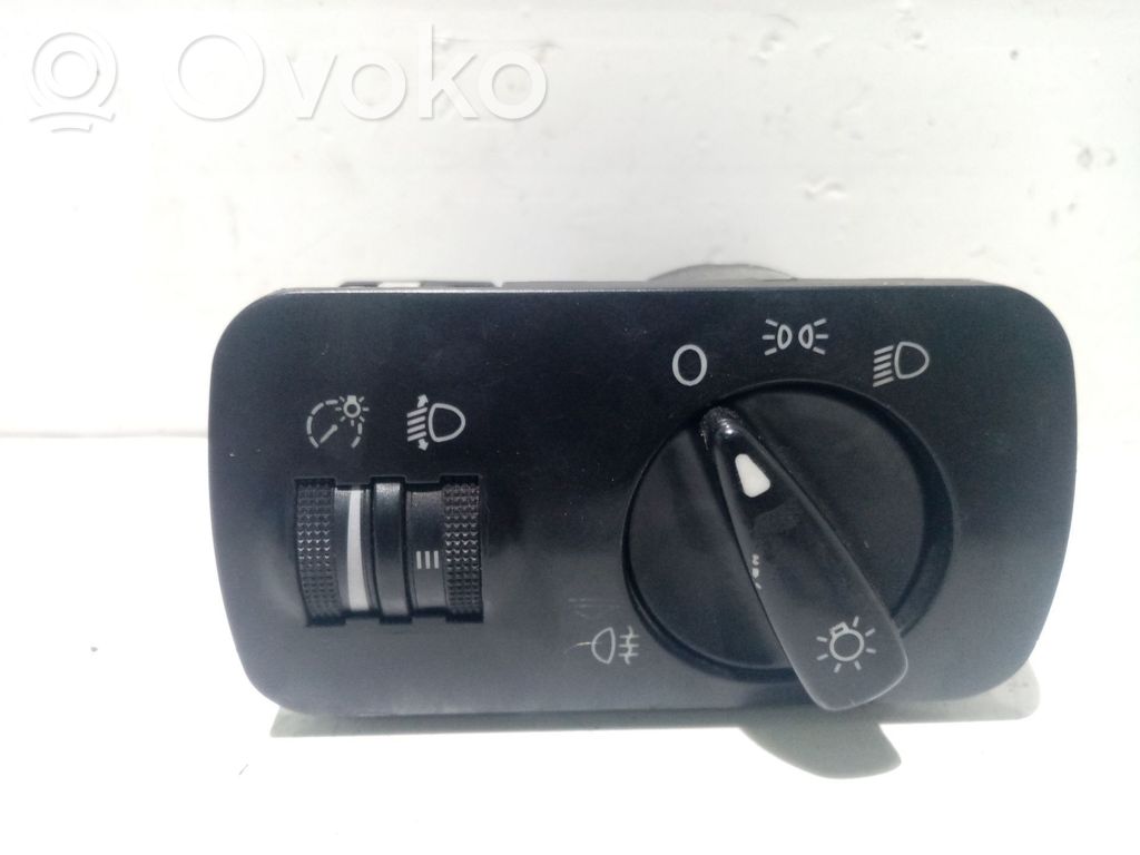 Audi A3 S3 8L Interruttore di regolazione dell’illuminazione del quadro