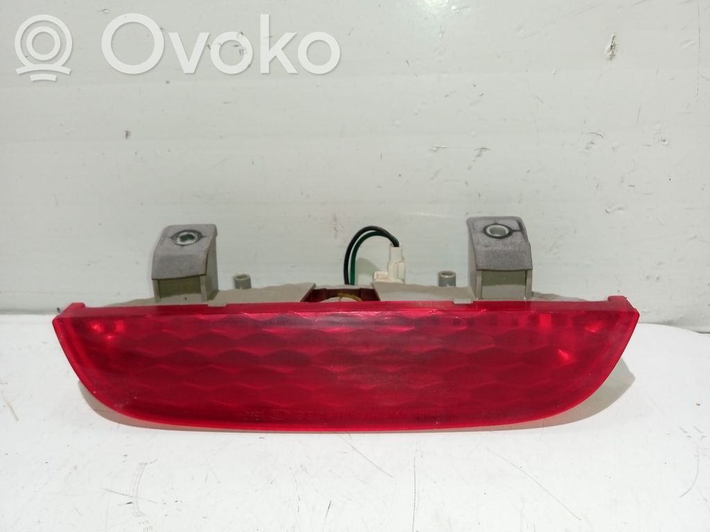 Kolmas/lisäjarruvalo   9275007000