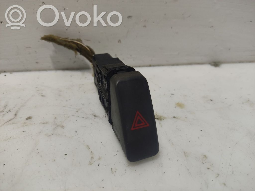 Hazard light switch   153132,B25D664H065,09190050