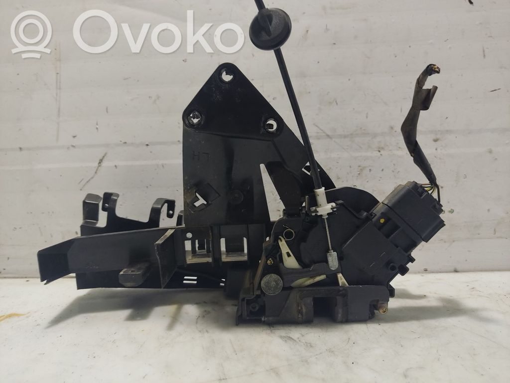 Front door lock   4896707