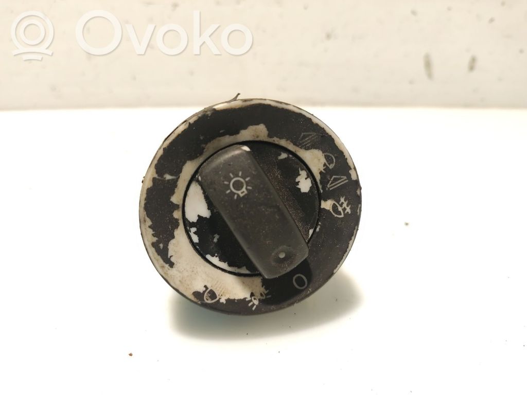 Panel lighting control switch   8E0941531A