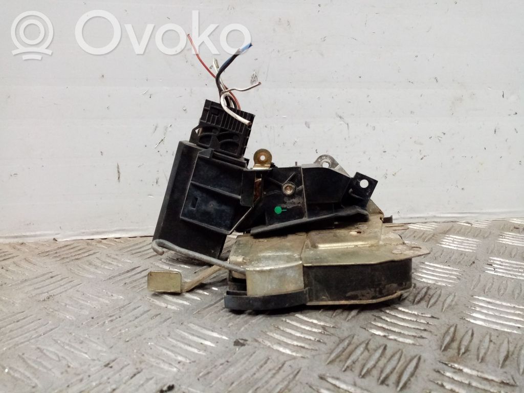 BMW 5 E34 Front door lock 