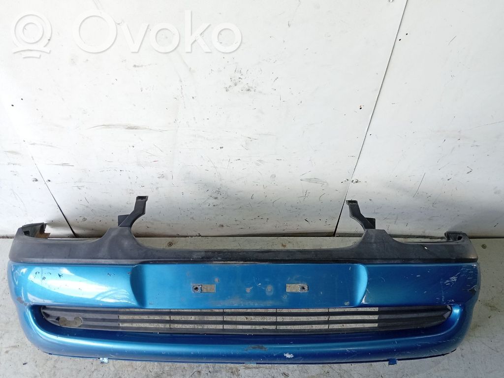 Opel Corsa B Parachoques delantero 