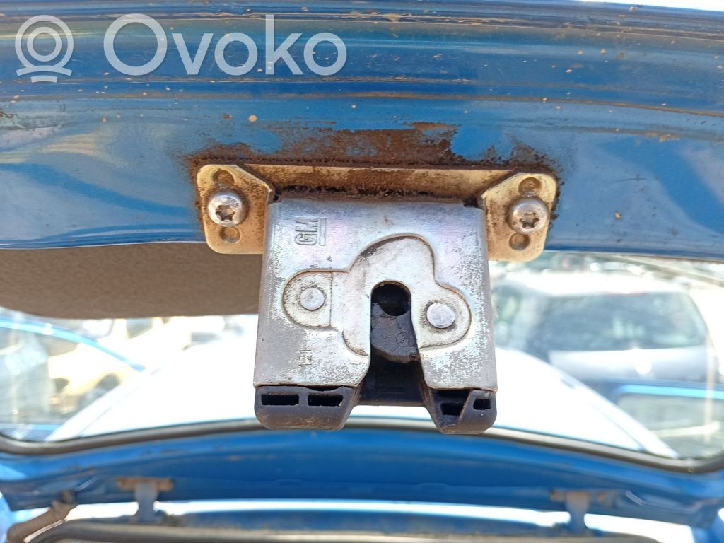 Opel Corsa B Blocco chiusura del portellone 