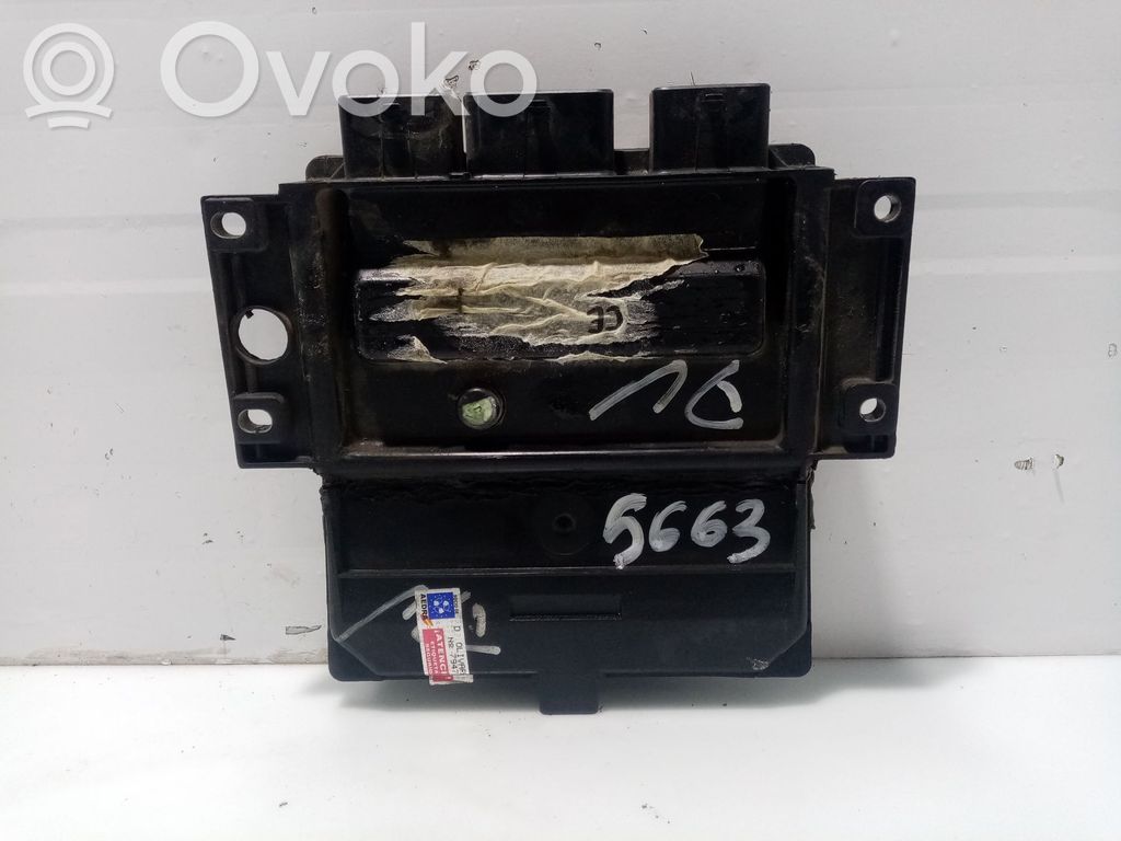 Renault Twingo II Engine control unit/module 