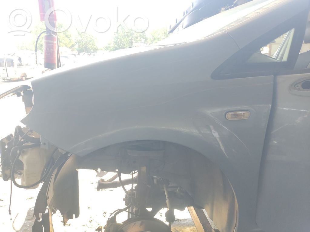 Fiat Punto (199) Aripă 