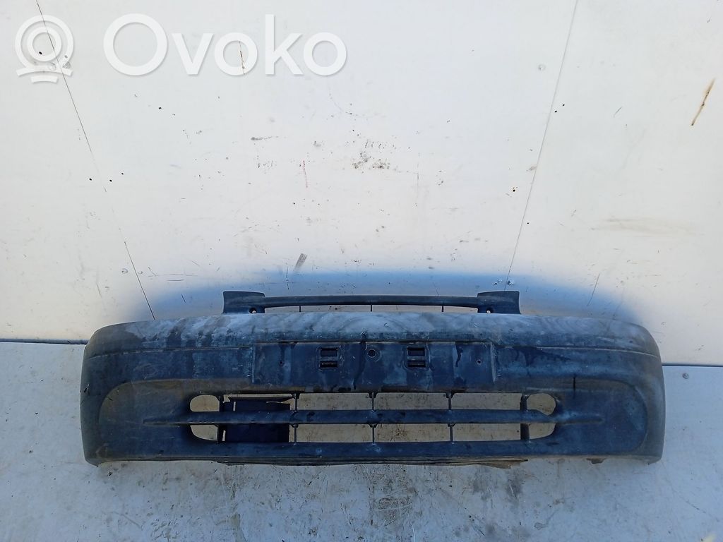 Renault Kangoo I Zderzak przedni 