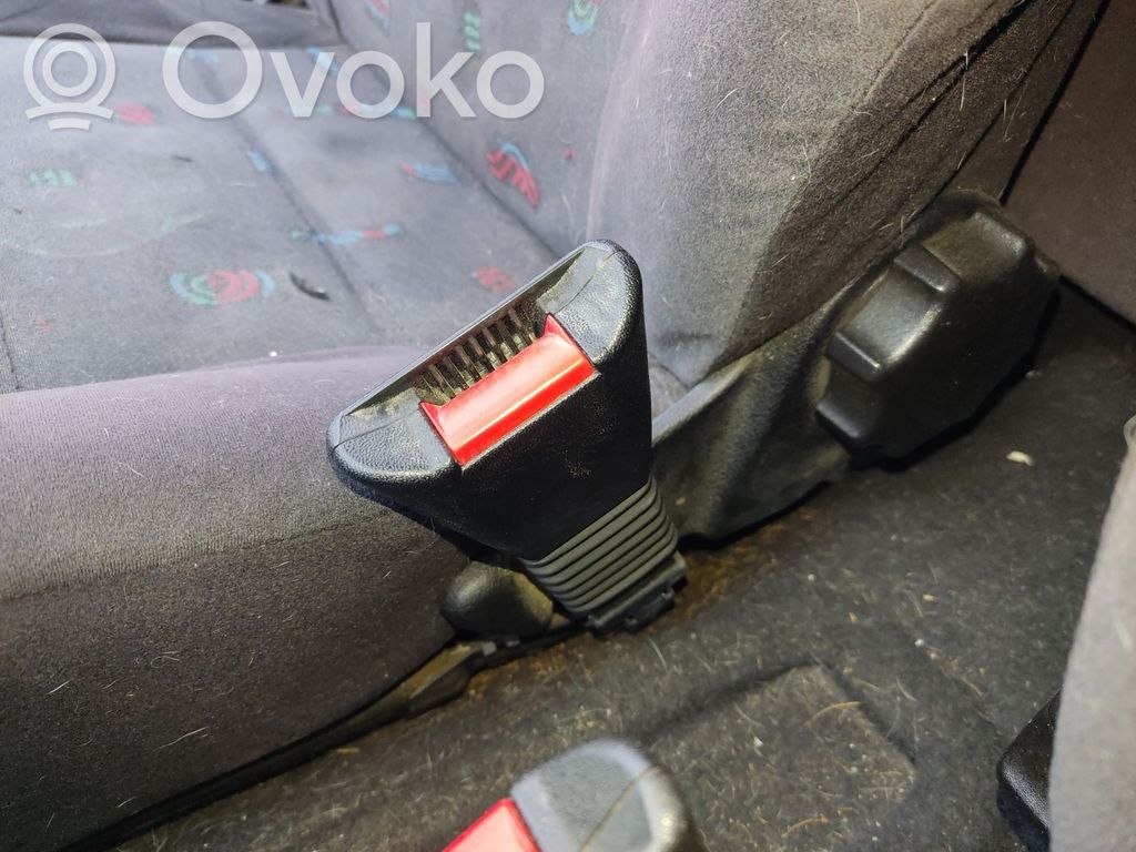 Opel Corsa B Hebilla del cinturón delantero 