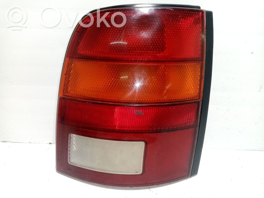 Nissan Micra Aizmugurējais lukturis virsbūvē 