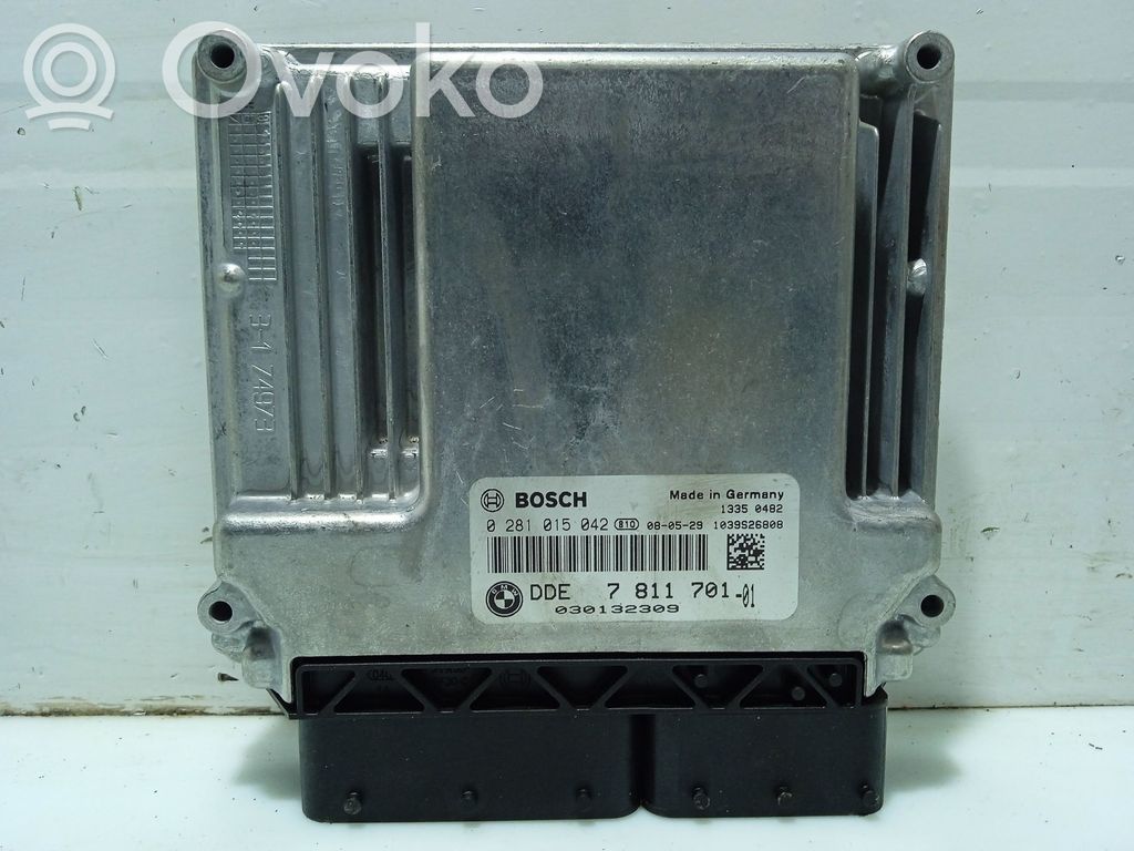 BMW 1 E81 E87 Engine control unit/module 