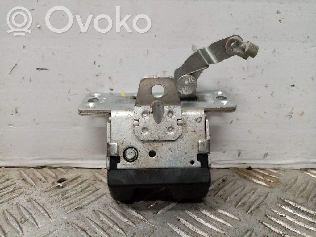 Tailgate lock latch
