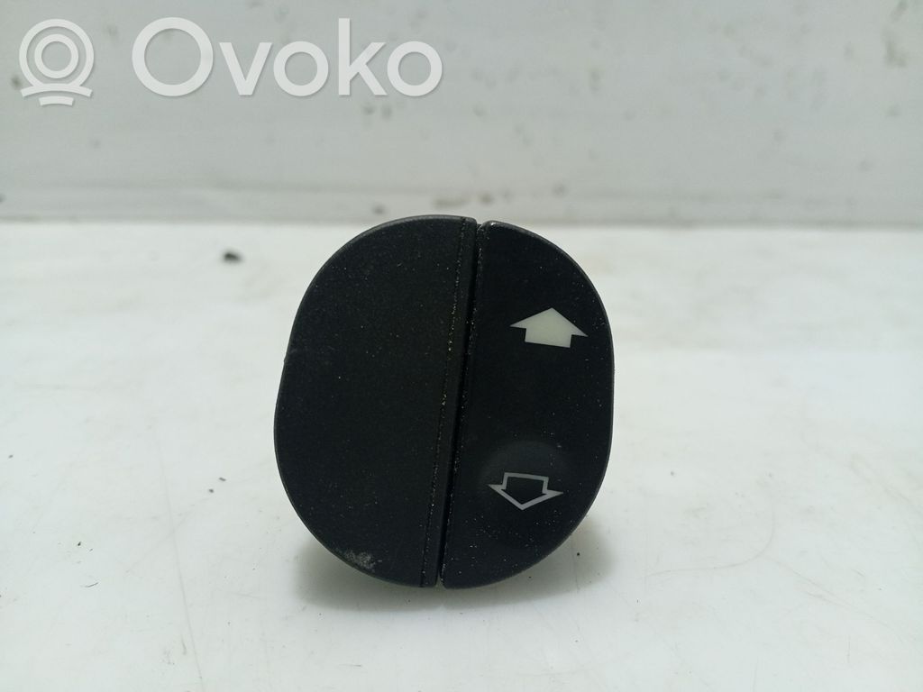 Ford Fiesta Electric window control switch 