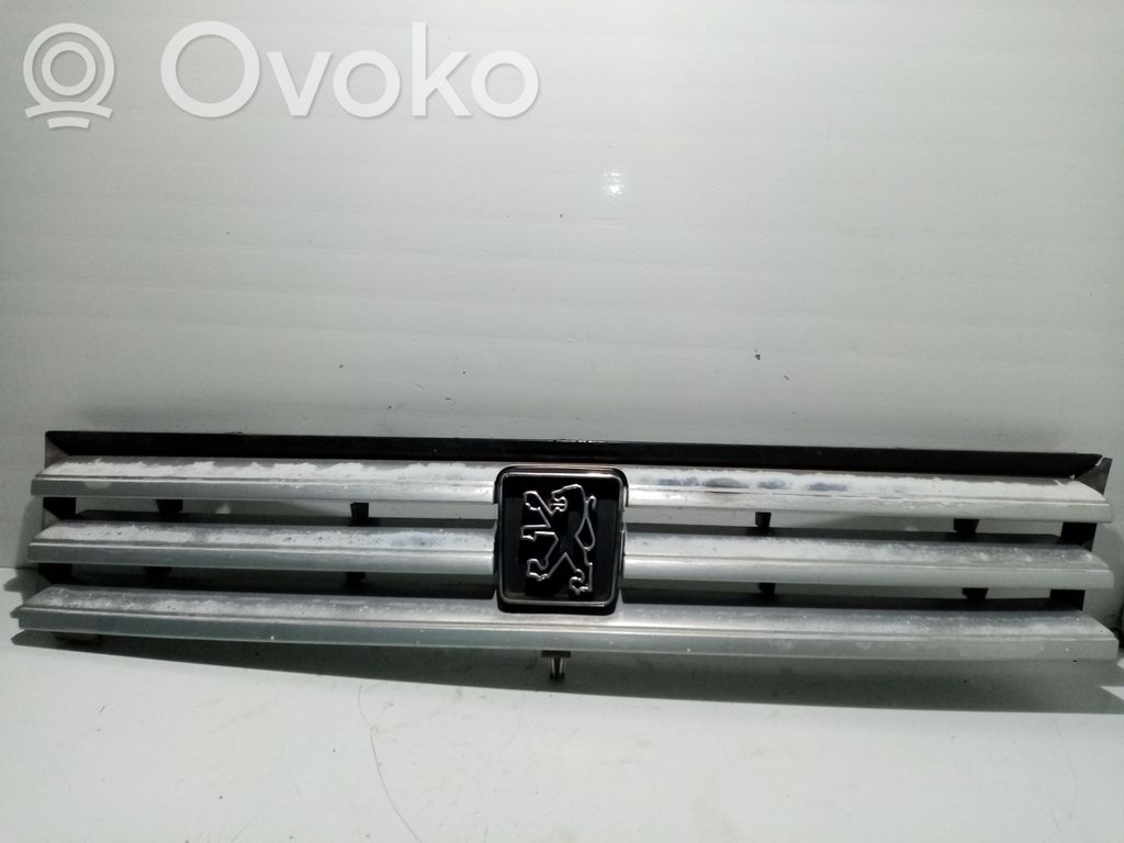 Peugeot 309 Etusäleikkö 