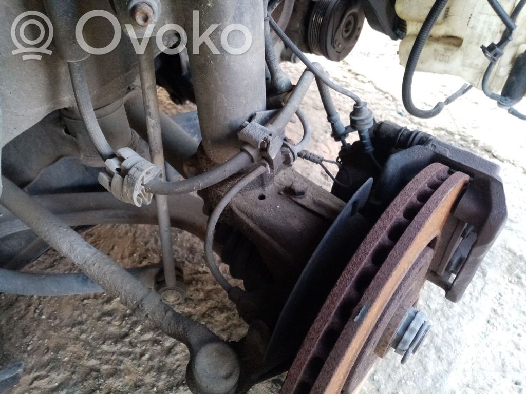 Peugeot 406 Zwrotnica koła przedniego 