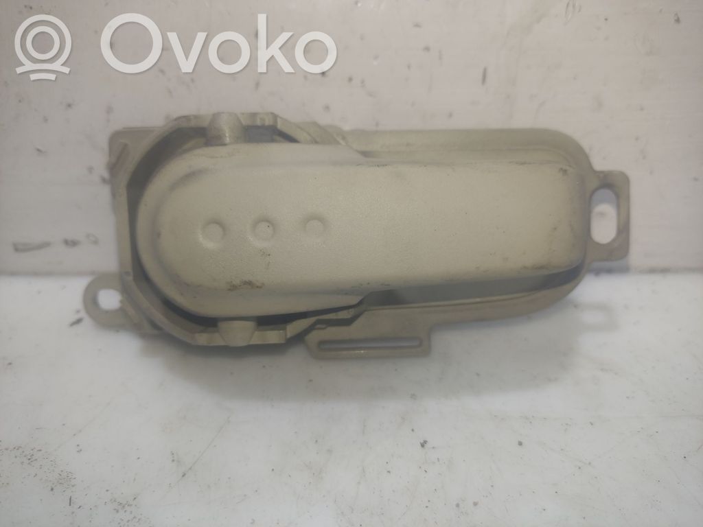 Klamka wewnętrzna drzwi przednich   80671BC001,5010800006