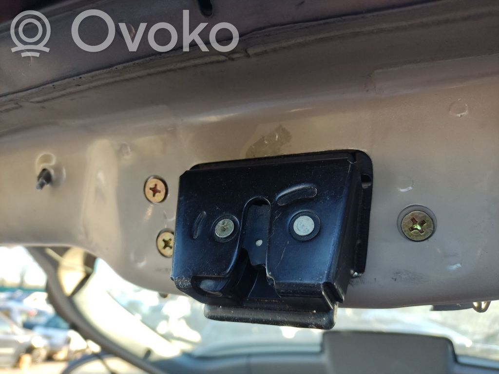 Chevrolet Lacetti Tailgate lock latch