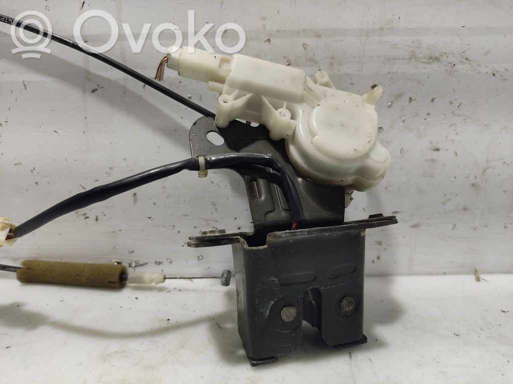 Mazda 3 Tailgate lock latch 