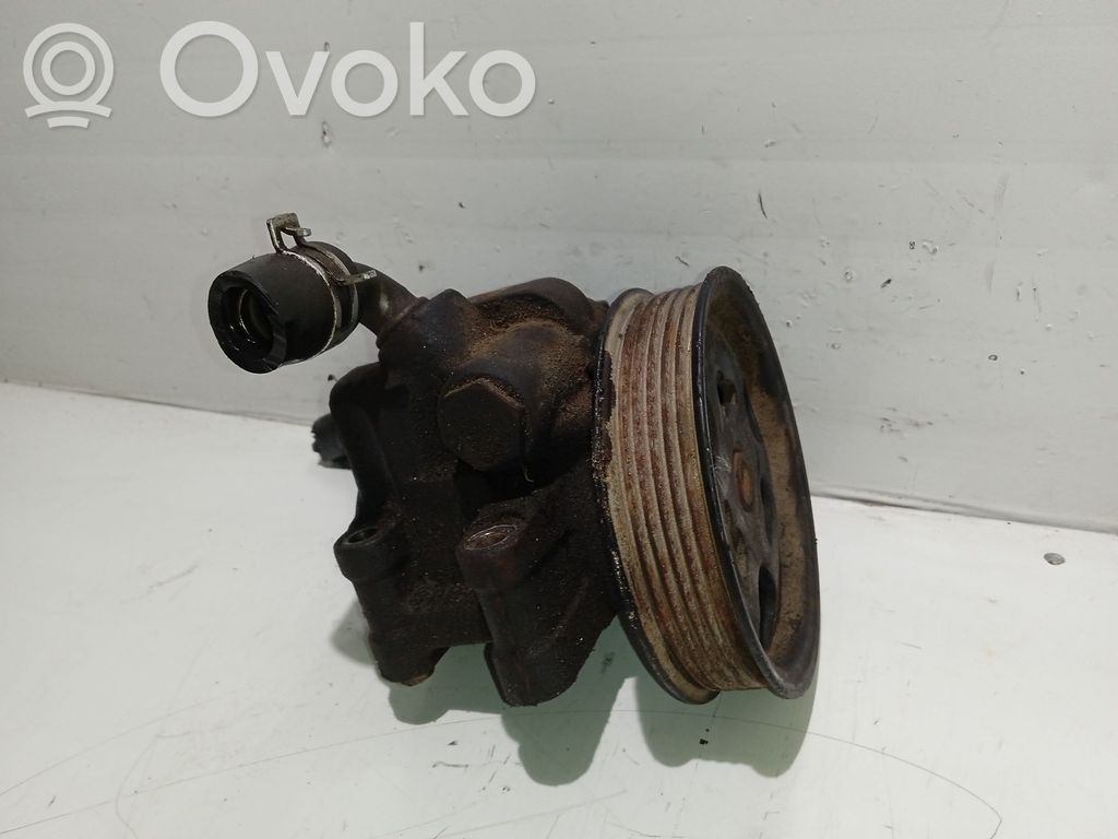 Ohjaustehostimen sähköpumppu