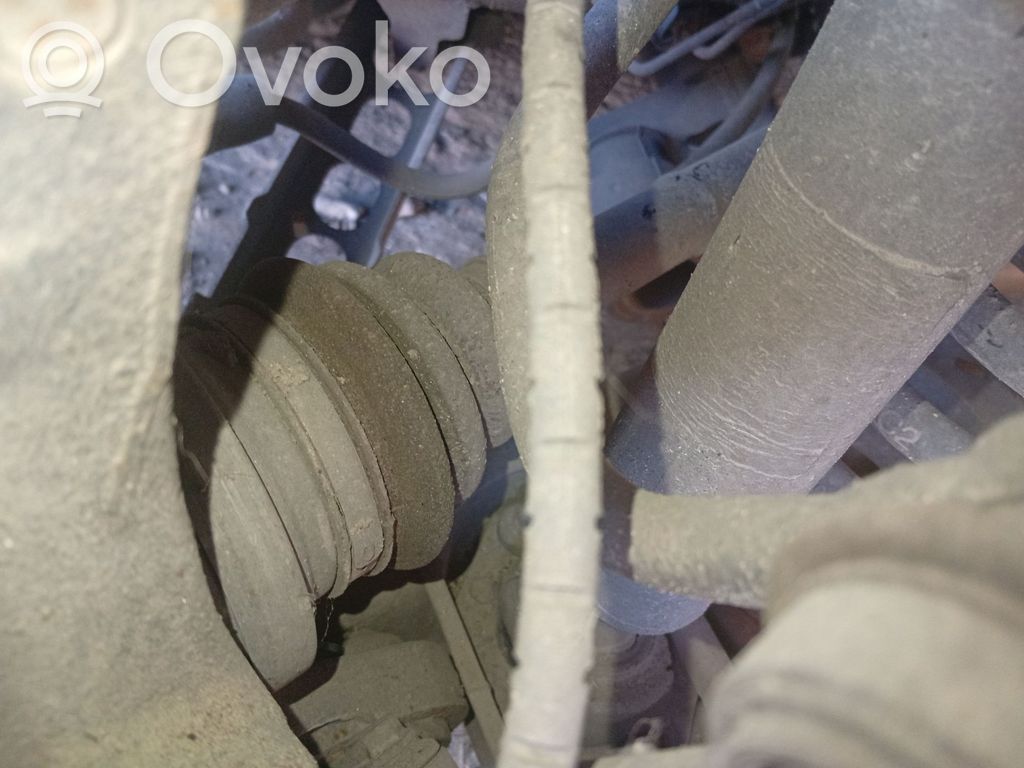 Takavetoakseli   33217547075
