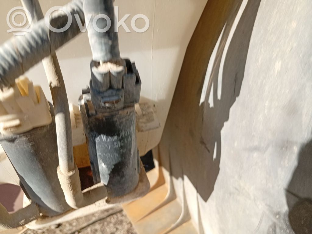 Daewoo Kalos Windscreen/windshield washer pump 