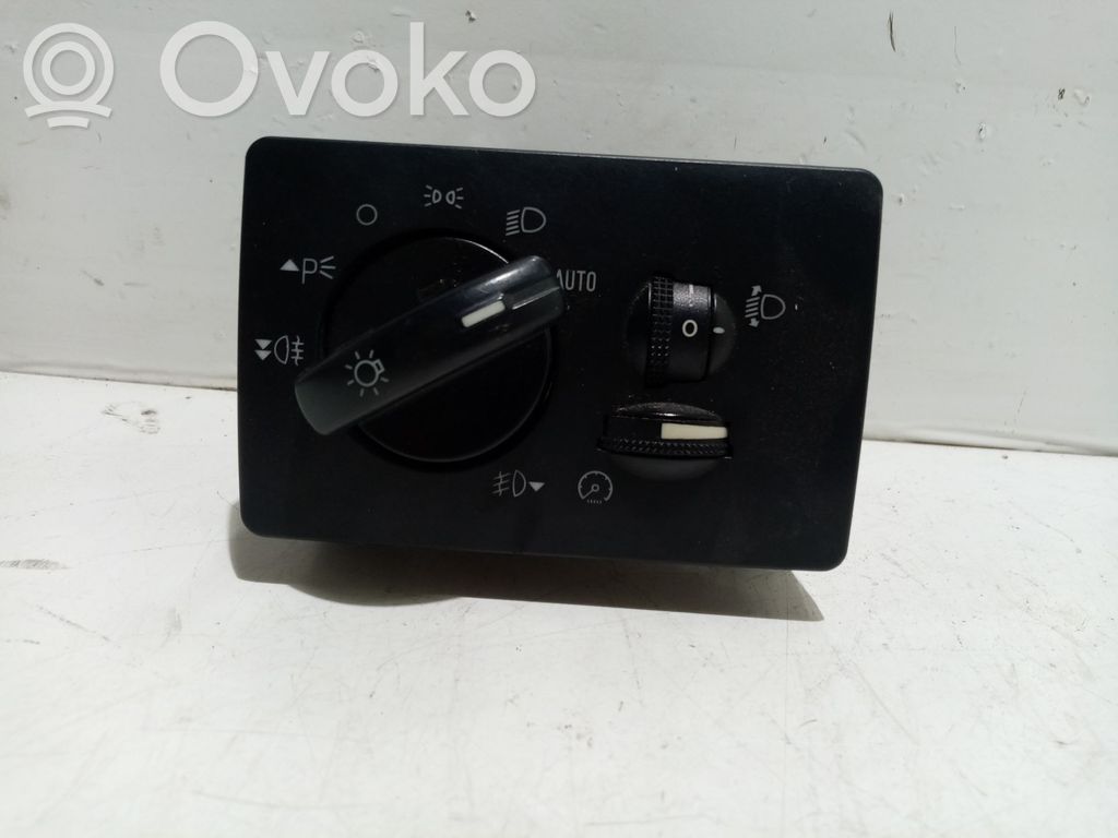 Panel lighting control switch   980166277700