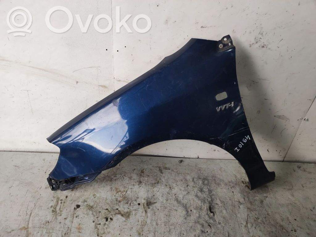 Toyota Corolla E120 E130 Sparnas 