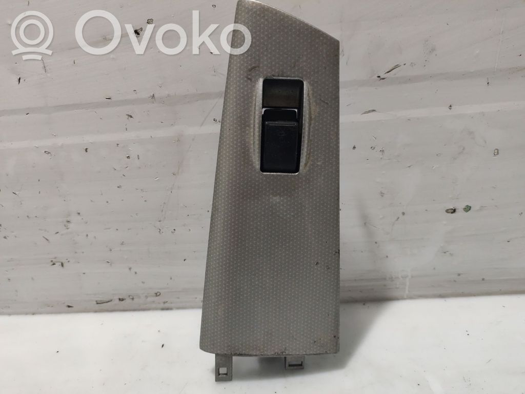 Toyota Corolla E120 E130 Electric window control switch 