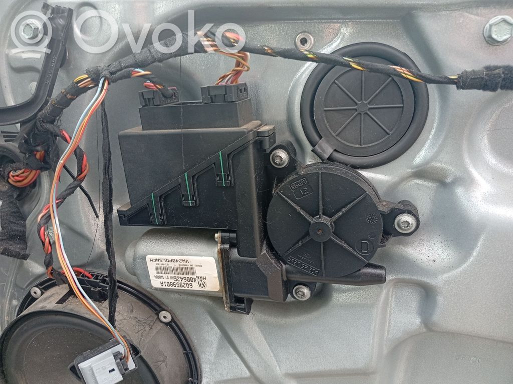 Volkswagen Polo Motorino alzacristalli della portiera anteriore 