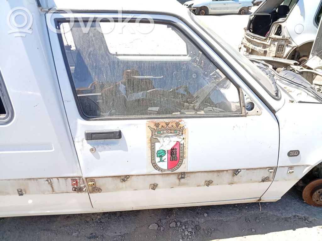 Renault Express Priekinės durys 