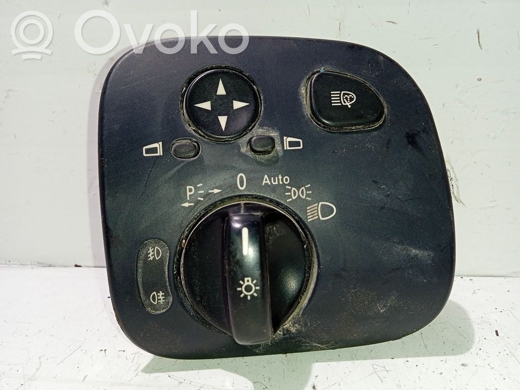 Mercedes-Benz C W203 Interruptor de control del panel de luces 