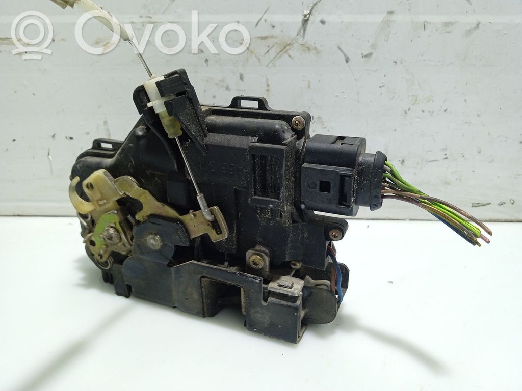 Audi A6 S6 C6 4F Türschloss vorne 