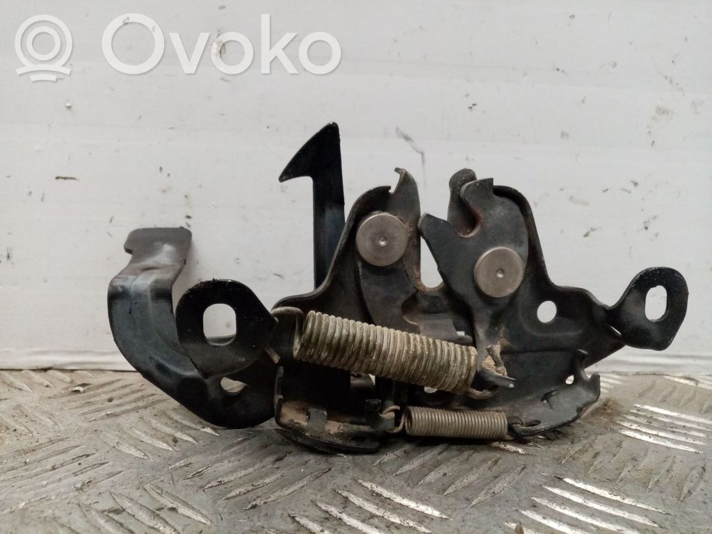 Nissan NP300 Kiinnityskoukku/-silmukka 