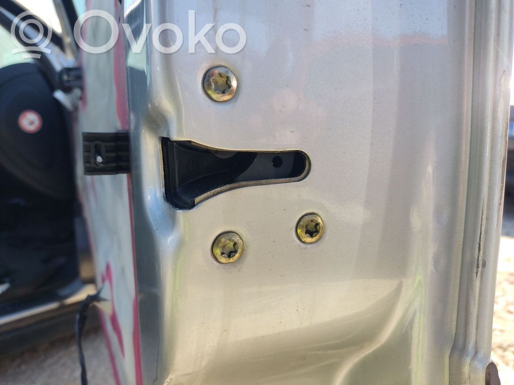 Opel Omega B1 Front door lock 