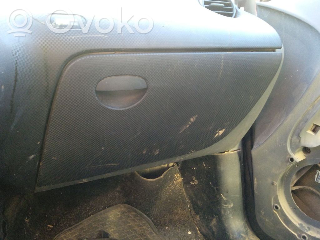 Seat Toledo II (1M) Guantera 