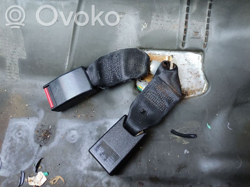 Opel Omega B1 Hebilla del cinturón delantero 