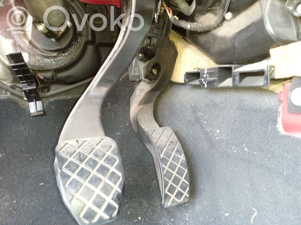 Pedală accelerație   8E1721523F