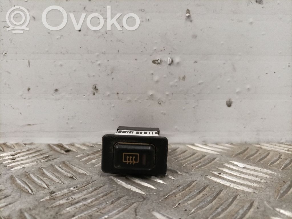 Przycisk / Przełącznik ogrzewania szyby przedniej / czołowej   MB652287