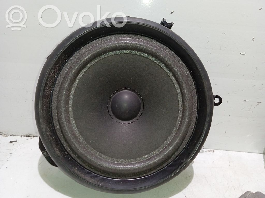 Altavoz de la puerta trasera   8E0035411